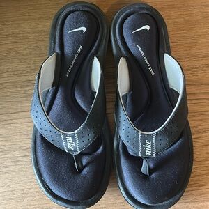 Nike Comgort foot bed things- size 9